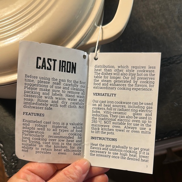 BRANDANI DUTCH OVEN Cream Cast Iron Dutch Oven - Picture 6 of 16